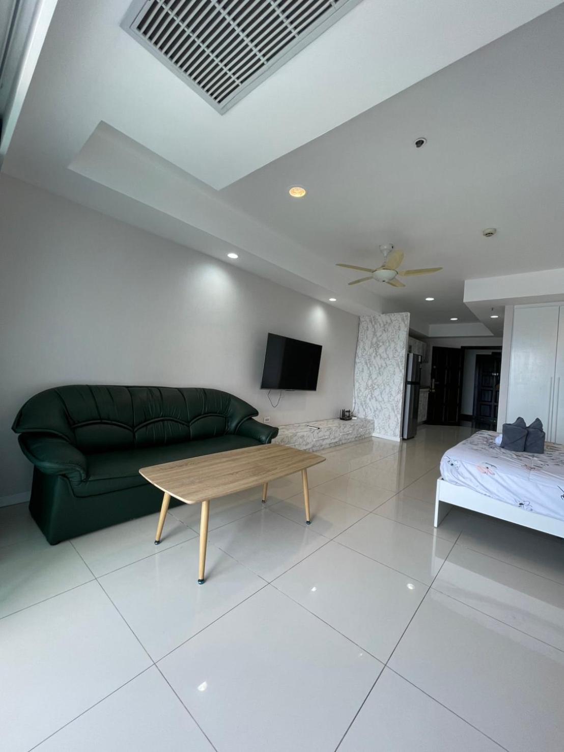 View Talay 6 Pattaya Beach By Anatolia Condo Suite Exterior foto